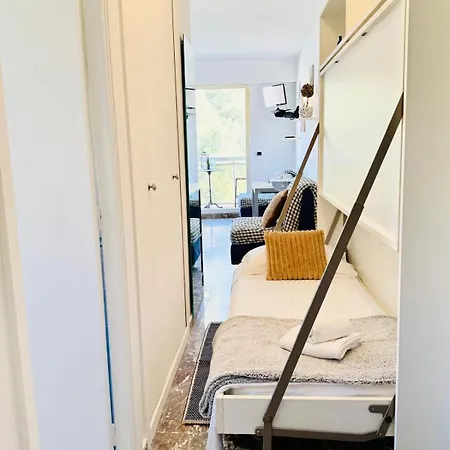 Berkeley, Studio, Terrasse, Vue Mer, Parking, Clim * Menton