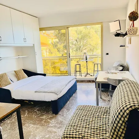 Appartement Berkeley, Studio, Terrasse, Vue Mer, Parking, Clim Menton